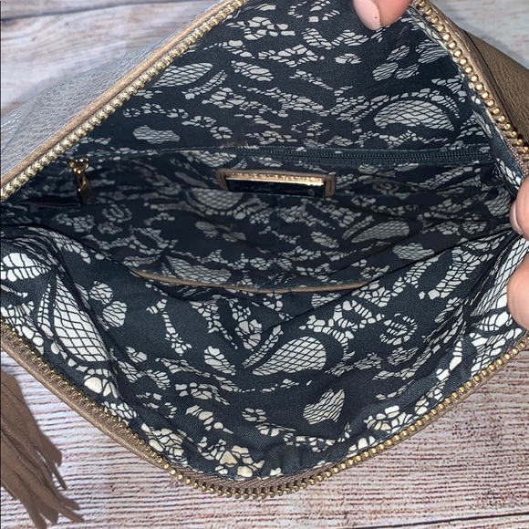 Taupe Chainlink Crossbody - Picture 5 of 6